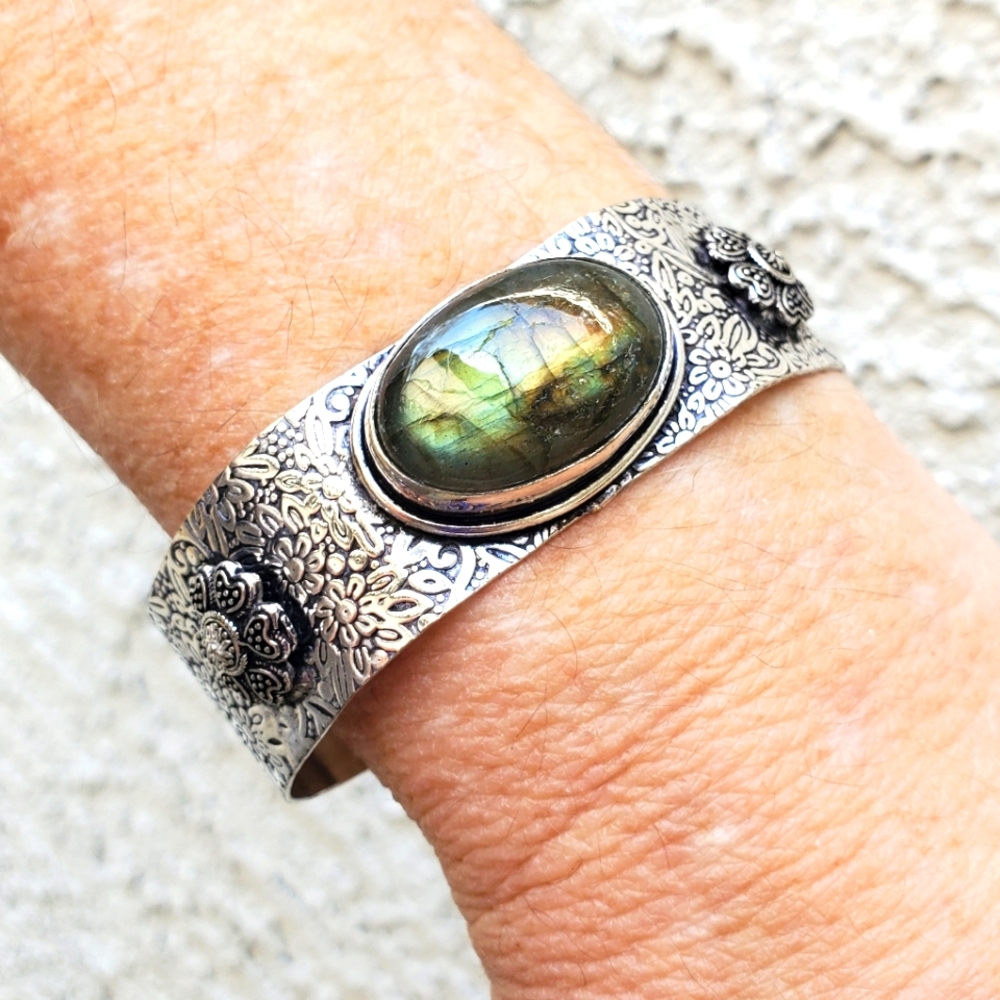 New Labradorite 925 Silver Cuff Bracelet.